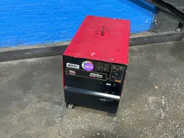 Lincoln Electric  455 Watts  Welder  - Powerwave455m