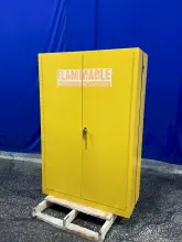 4 SHELVES SAFETY STORAGE CABINET
