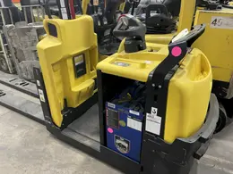 Hyster  LO80,Price:  $13,090,Type:  Class 3 - Motorized Hand,Year: 2021