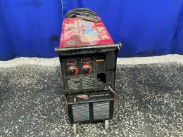 LINCOLN ELECTRIC 250 A WELDER  -  POWER MIG 255