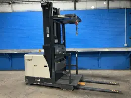 Crown 3000 Lbs Electric Order Picker - Sp3520-30