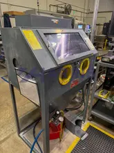 Trinco Dry Blast Cabinet 36/BP with Dust Catcher