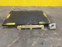 5,000 LB STERLING SCALE PLATFORM SCALE W/ CARDINAL MODEL 708 DIGITAL READOUT: STOCK #19944