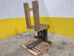 4,000 LBS SOUTHWORTH HYDARULIC PALLET TIPPER / UPENDER, 110V SINGLE PHASE: STOCK #22328