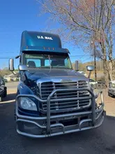 Freightliner Cascadia 125 Day Cab, 2017 – Tandem Axle Class 8 Semi Tractor