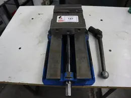 Kurt D688 6" Machine Vise with Steel Hard Jaws and Handle- Auction Item