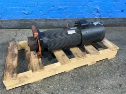 YASKAWA ELECTRIC 5 KW AC SPINDLE MOTOR  -  UAASE-5K