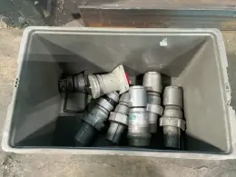 CROUSE HINDS ARKTITE PLUGS