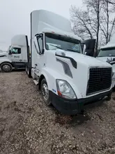 2015 Volvo VNL Day Cab – D11 Engine, Volvo ATO I-Shift Auto