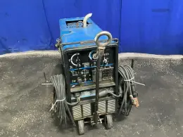 MILLER 200/280 A WELDER  -  TRAILBLAZER 280NT