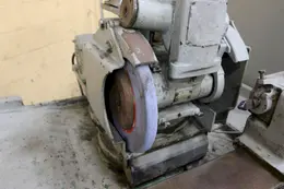 10' X 20' BROWN &amp; SHARP MODEL #1020U CYLNDRICAL GRINDER: STOCK 70522