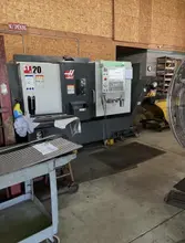 Haas ST-20 CNC Lathe, 2023 – Bar Feeder, Tool Presetter, Parts Catcher, Tailstock