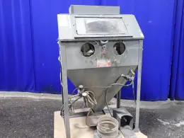 TRINCO 20" X 36" X 20" BLAST CABINET  -  36