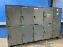 STRONG HOLD 10 DOOR LOCKERS