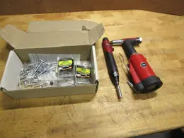 Florida Pneumatic Rivet Gun Model FP-891, and Desoutter Pneumatic Screwdriver Model SC2-065A500-S4Q- Auction Item