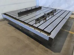 84" X 84" GIDDINGS &amp; LEWIS AIR LIFT ROTARY TABLE. STOCK #0547826