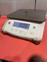 Ohaus  Valor 7000 Compact Bench Scale 1.5 kg / 3lb