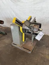 2,500 LB X 12" AMERICAN MODEL 60 UNCOILER. STOCK # 0884825