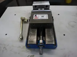 Kurt D688 6" Machine Vise with Aluminum Soft Jaws and Handle- Auction Item