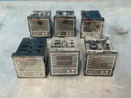 Chromalox Industrial Temperature Controllers - 2104-ao
