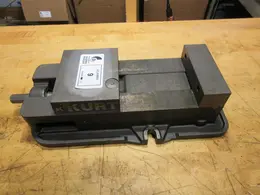 Kurt D675 6" Machine Vise- Auction Item