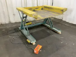 2000 LB LEE ENGINEERING LIFT FLOOR LEVEL SCISSOR LIFT TABLE: STOCK #80984