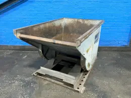 MCCULLOUGH INDUSTRIES 54" X 36" X 30" SELF-DUMPING HOPPER   -  3/4 CUBIC YARD