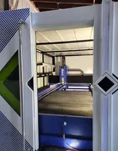 5′ x 10′ 4,000 Watt Eagle LF-1530 Fiber MaxPhotonics Laser Cutting Machine, 2026