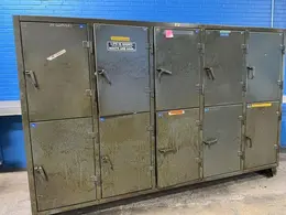STRONG HOLD 10 DOOR LOCKERS