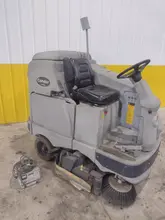 ADVANCE MODEL #CONDOR X4030C ECOFLEX FLOOR SCRUBBER: STOCK #21127