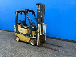 YALE 3700 LBS PROPANE FORKLIFT  -  glc040svxnuse094