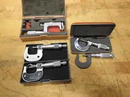 Mitutoyo 1"-2" Anvil Micrometer &amp; Generic 0"-1" Micrometers (4) - Auction Item