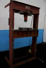 25 TON OTC HYDRAULIC H FRAME PRESS: STOCK #74819