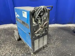 MILLER 200 AMP WELDER   -  MILLERMATIC 250