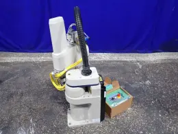 OMRON ADEPT INDUSTRIAL ROBOT   -  ECOBRA 600