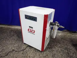 GARDNER DENVER AIR DRYER  -  RES120