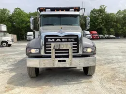 2022 Mack Granite 64F 1M2GR4TC0NM001422