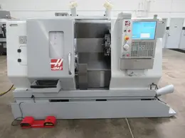 Haas SL-20 CNC Turning Center, Programmable Tailstock, Tool Presetter, Parts Catcher, Chip Auger, 8" Chuck