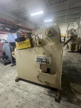 8,000 lbs. x 18" Perfecto Pull Off Reel and Powered Straightener