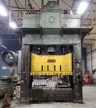 650 Ton British Clearing Model S4-650 108-64 Straight Side Press- 66″ x 108″ Bed, 18″ Stroke, 48″ Shut