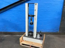 INSTRON SINGLE COLUMN ELECTROMECHANICAL UNIVERSAL TESTING MACHINE   -  1011