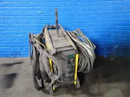ESAB WELDER  -  WARRIOR 500 CC/CV
