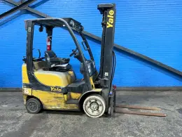 YALE 4550 LBS PROPANE FORKLIFT  -  GLC050VXNGSE094