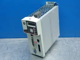 ALLEN BRADLEY 1.0KW, 2.0A OUTPUT, 2.7A INPUT KINETIX SERVO DRIVE  -  2097-V34PR3-LM