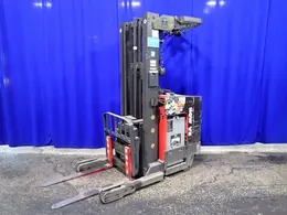 RAYMOND 4500 LBS ELECTRIC STAND UP FORK LIFT  -  EZ R40TT
