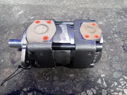 Bucher Hydraulics 320 Bar Internal Gear Pump - Qx43-032r09