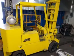 CLARK C500–S100 10,000LB CAP FORKLIFT W/ 6′ FORKS – PROPANE