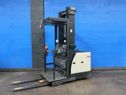 Crown 3000 Lbs Electric Order Picker - Sp3520-30