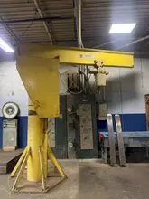 5 TON x 8' x 10' JIB ARM CRANE W/ 3 TON YALE HOIST: YOBRO #24982