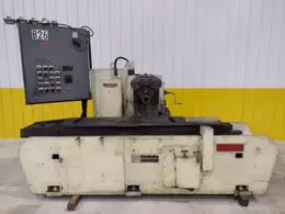 36" X 10 HP KEARNEY &amp; TRECKER MODEL #1536A HORIZONTAL SIMPLEX MILL: STOCK #20256